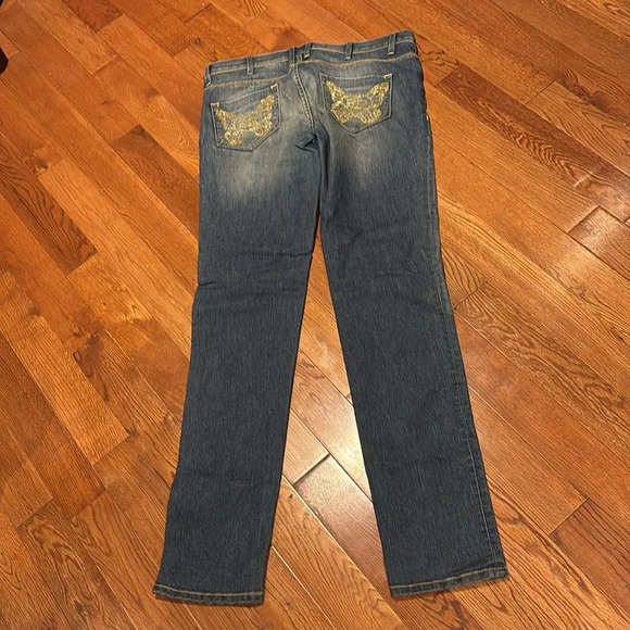 2 B Bebe boot cut rhinestone bling pockets straight skinny jeans Sz - Picture 15 of 16